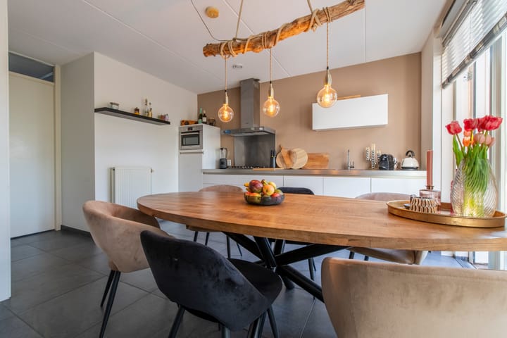 Photo 8 of MacBridestraat 20