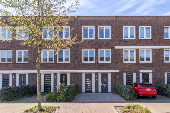 Photo 28 of MacBridestraat 20