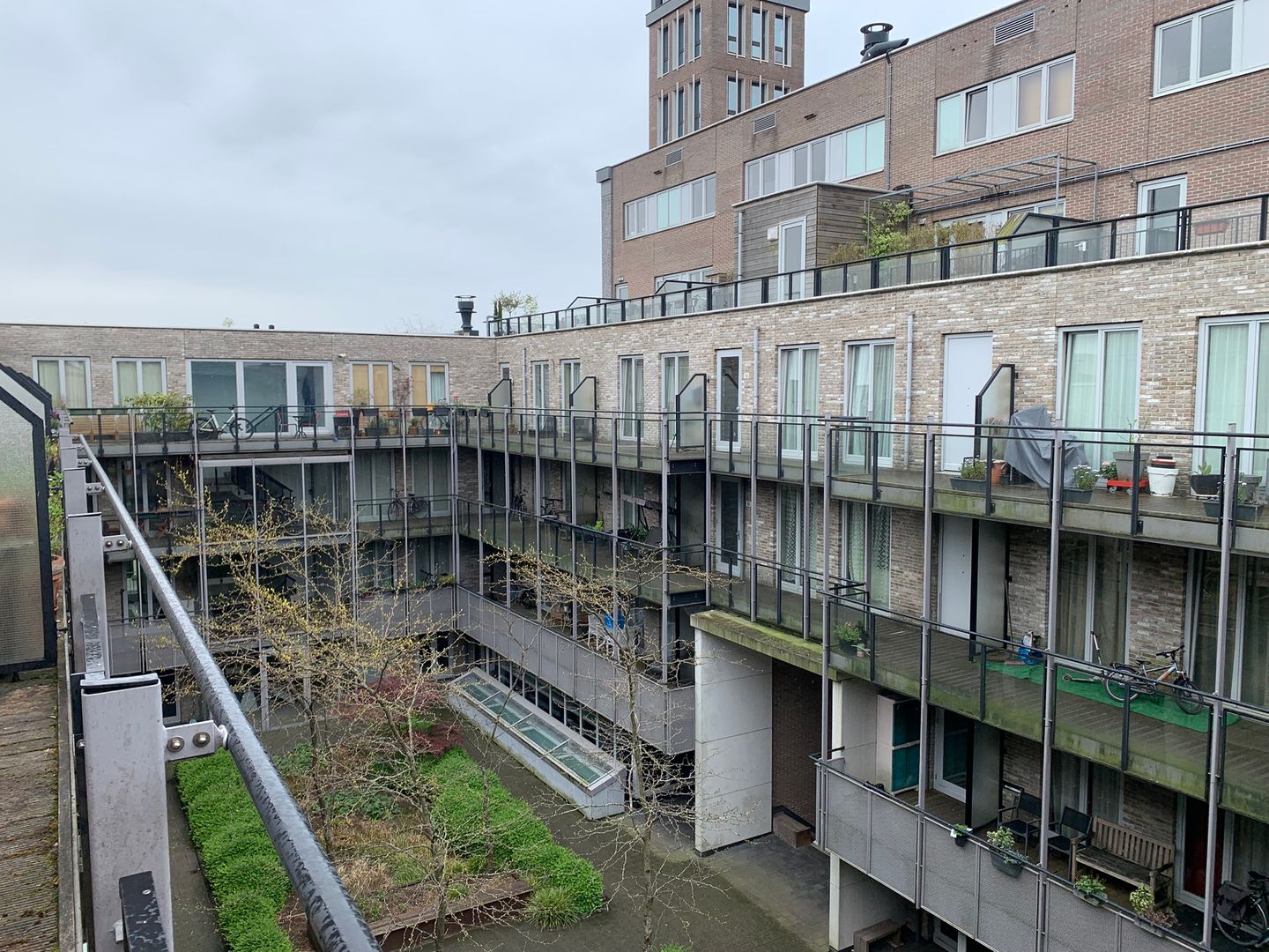 Foto 25 van Madurastraat 128