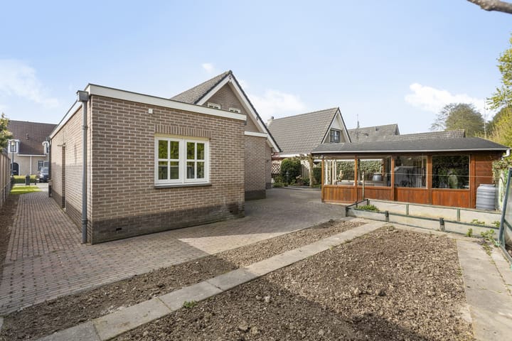 Foto 2 van Brederode 50