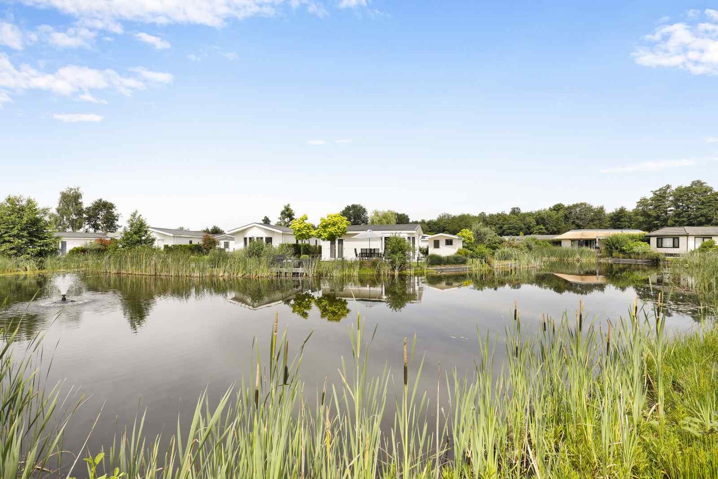 View photo 1 of Randmeerweg 14-0001