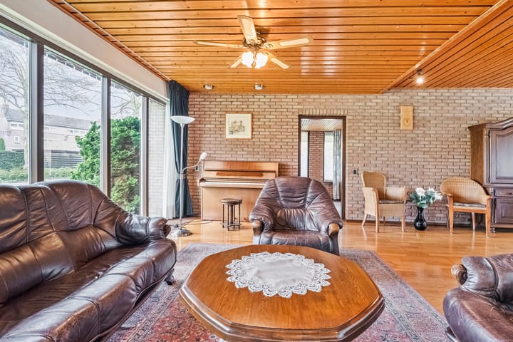 Foto 19 van de Hoven 17