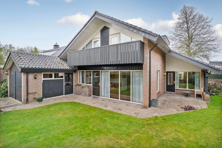 Foto 60 van de Hoven 17