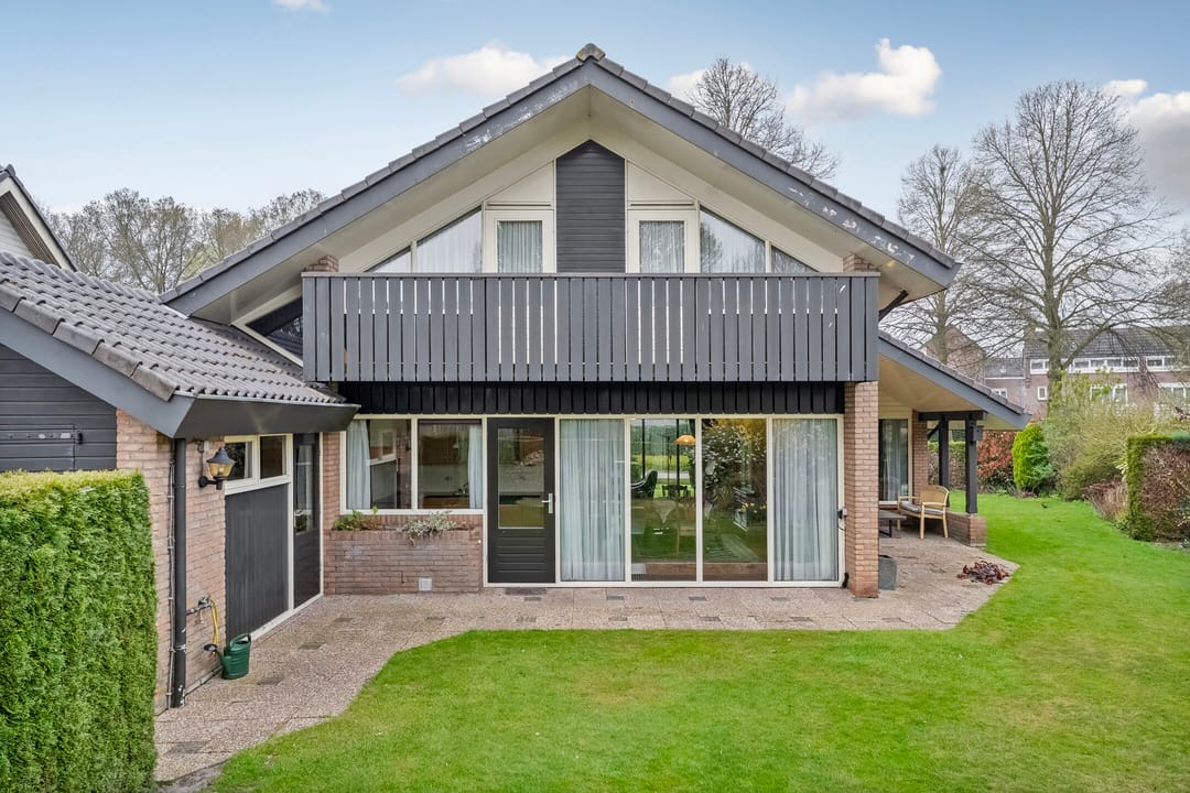 Foto 62 van de Hoven 17