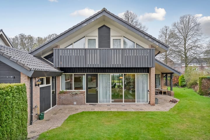 Foto 62 van de Hoven 17