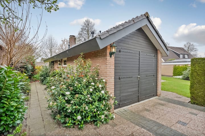 Foto 63 van de Hoven 17