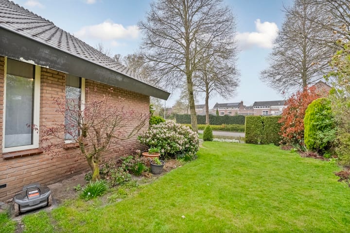 Foto 66 van de Hoven 17