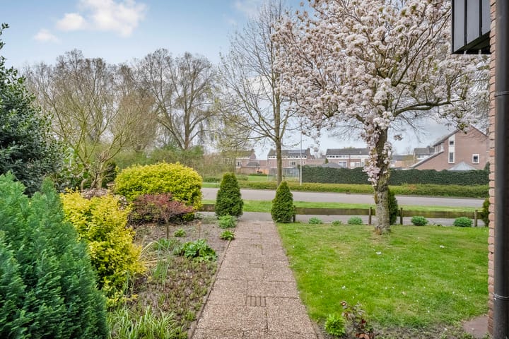 Foto 69 van de Hoven 17