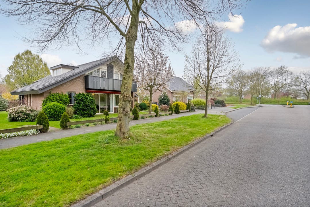 Foto 77 van de Hoven 17