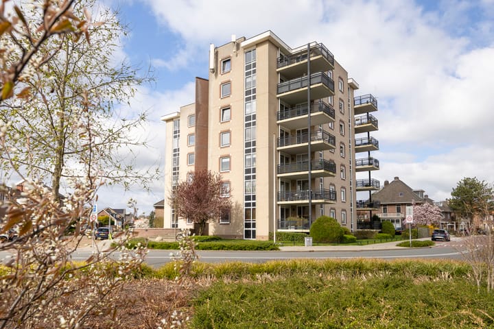 Foto 5 van Mitchamplein 27