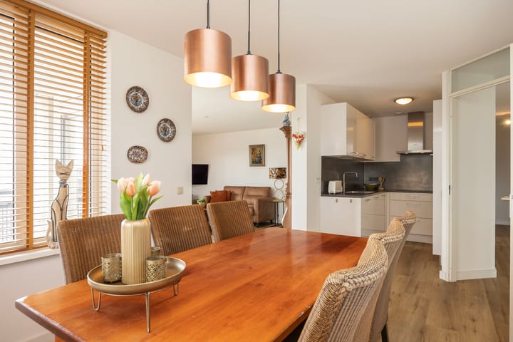 Foto 15 van Mitchamplein 27