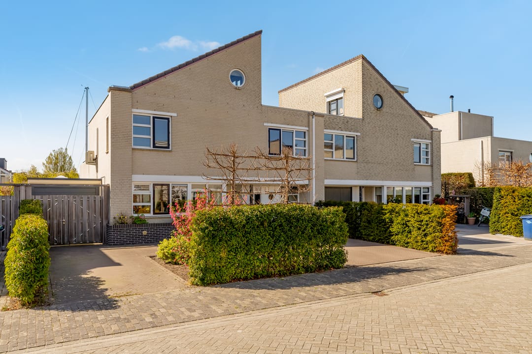 Foto 1 van Overstag 11