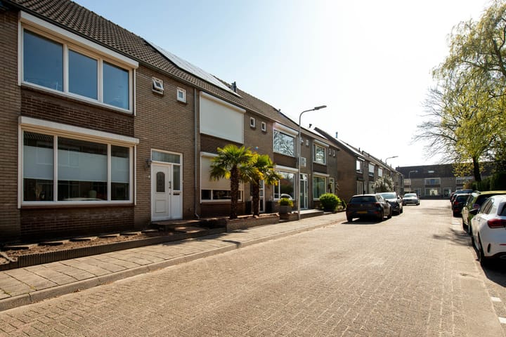 Foto 36 van Mgr Frenckenstraat 7