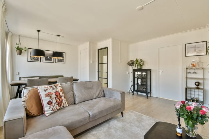 Foto 7 van Bloys van Treslongstraat 59-3