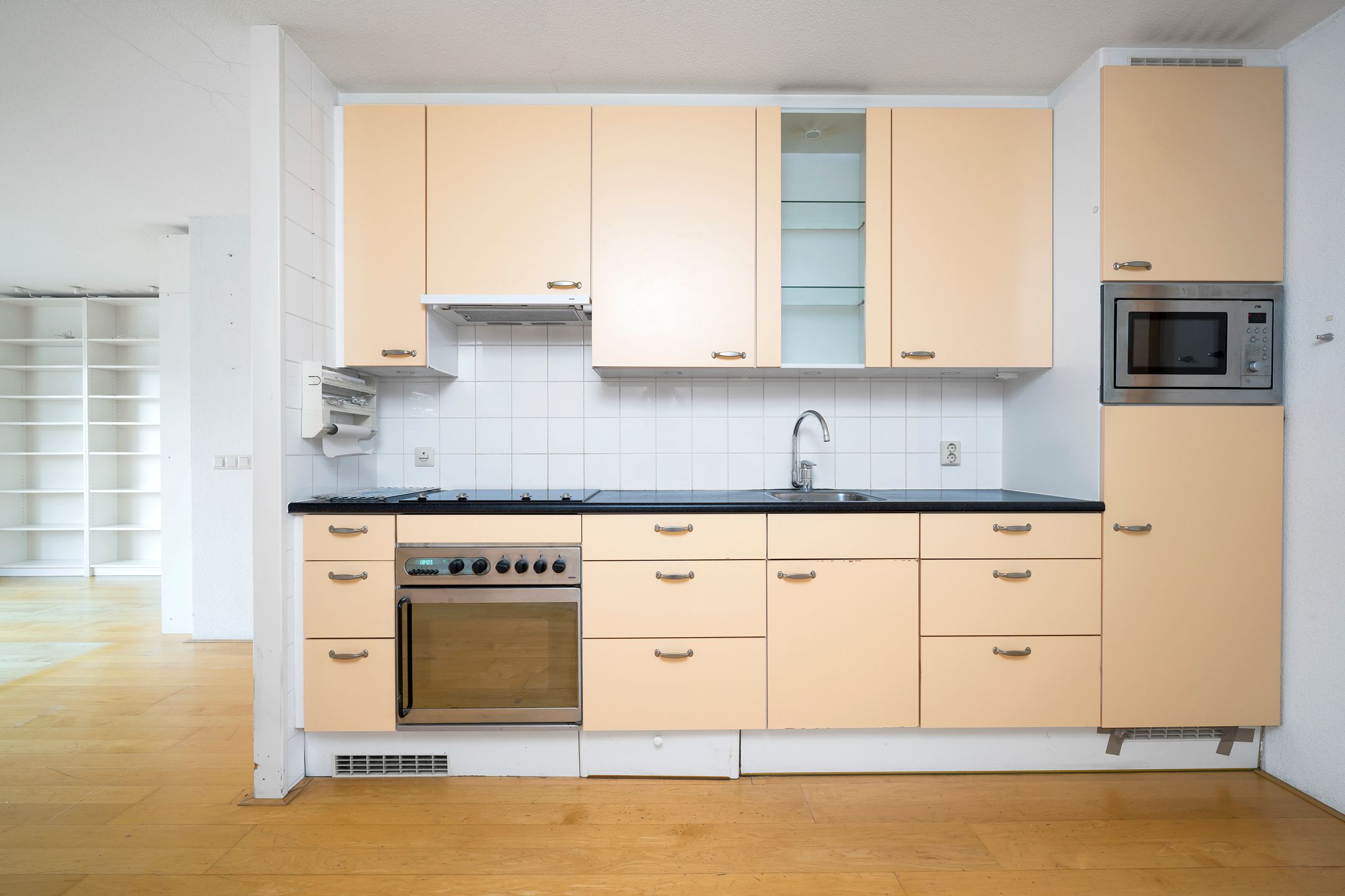 Photo 15 of Valkenburgerstraat 211