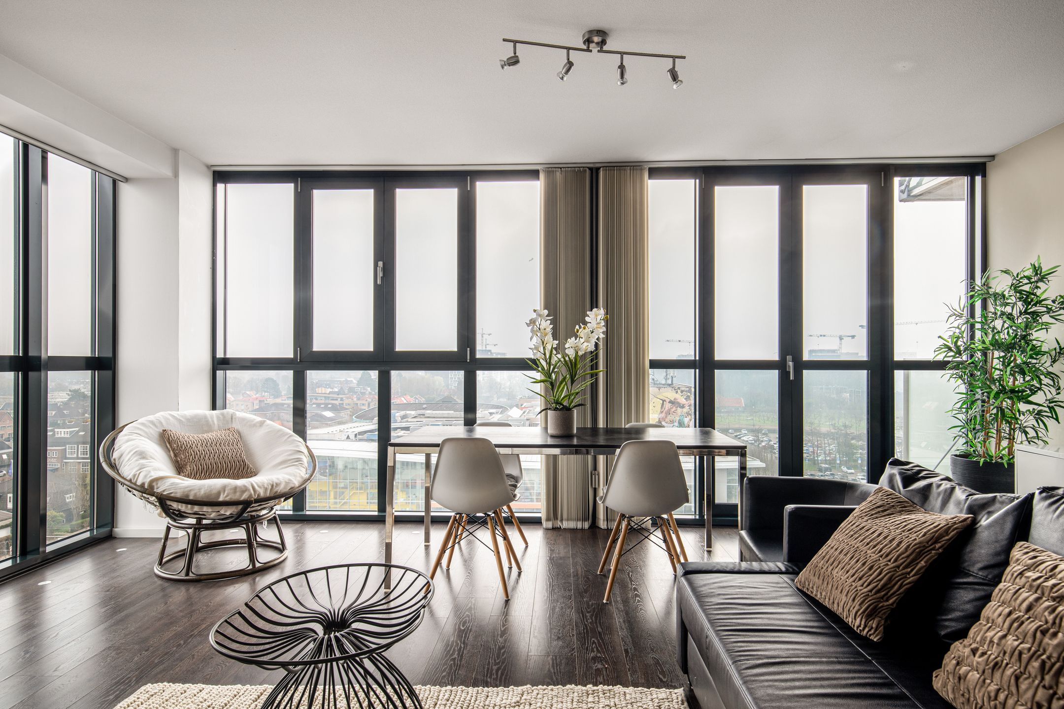 Foto 9 van Raadhuisplein 112