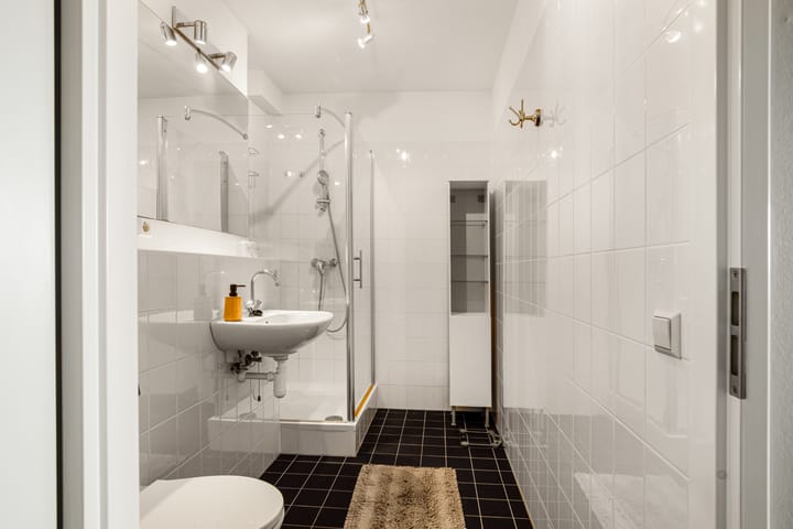 Photo 17 of Raadhuisplein 112