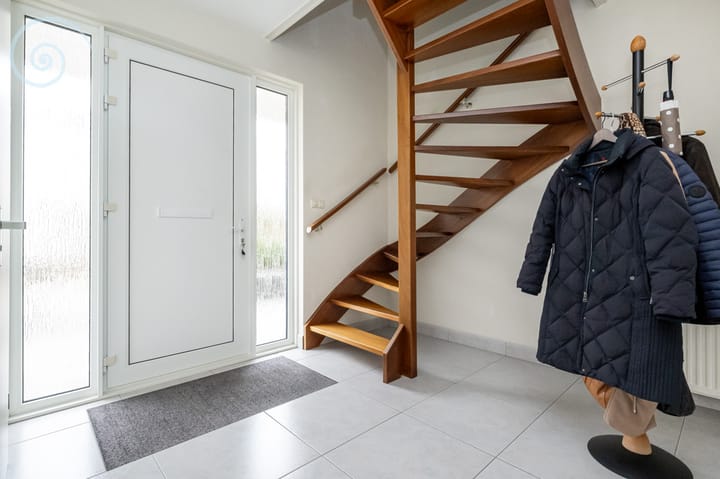 Foto 8 van Molenlaan 9