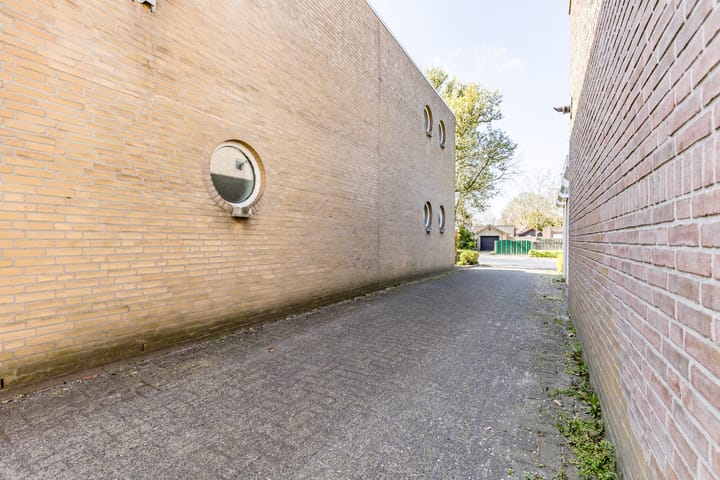 Foto 33 van Van Gilslaan 1-A