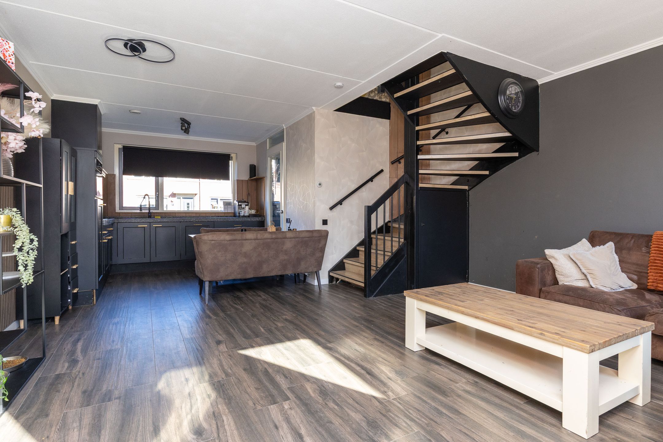 Foto 9 van Regenboog 4