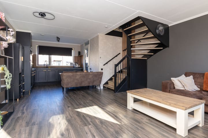 Foto 9 van Regenboog 4