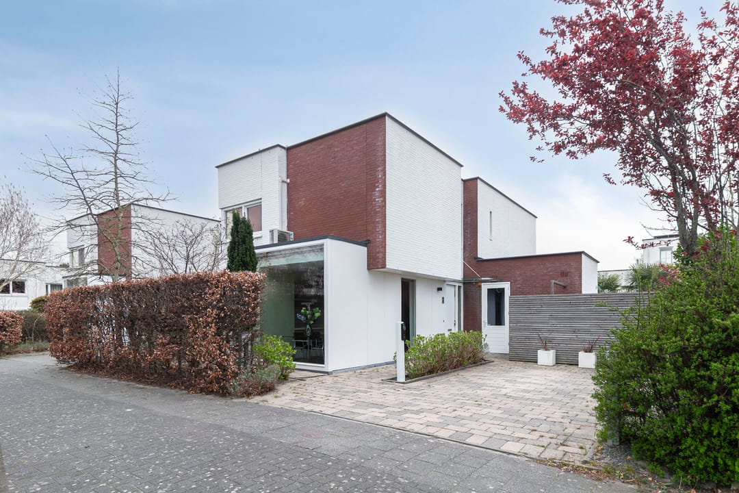 Foto 1 van Santorinihof 12