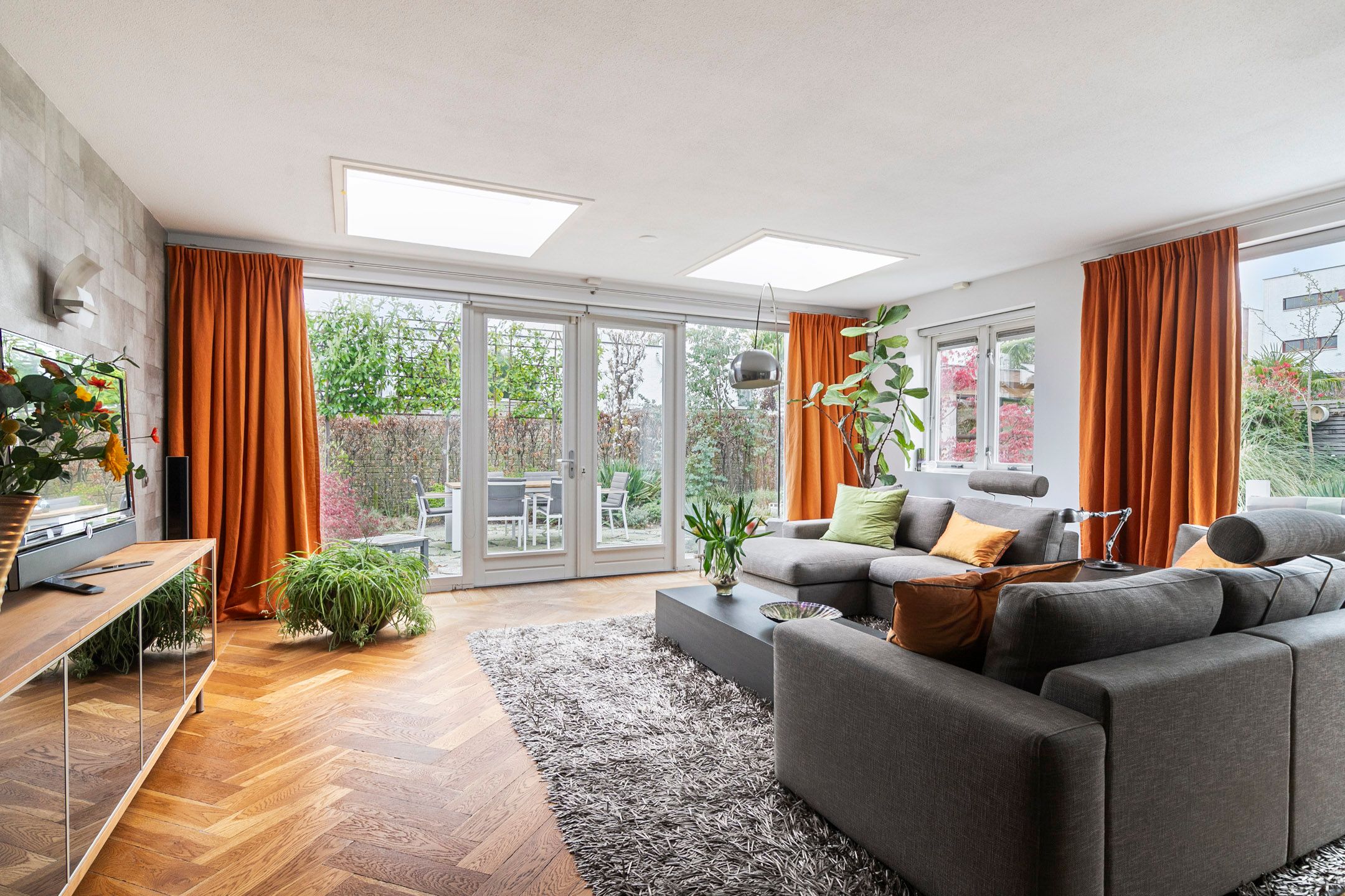 Foto 3 van Santorinihof 12