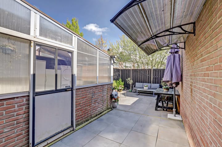 Foto 27 van Naaldwijkseweg 112