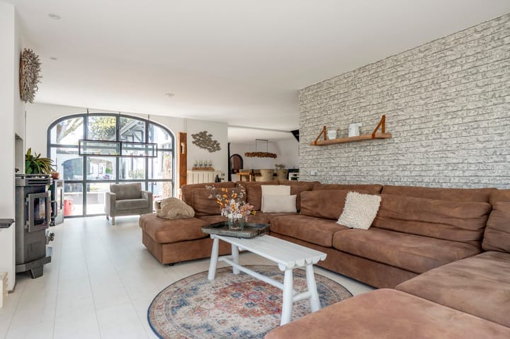 Foto 2 van Overhoven 109