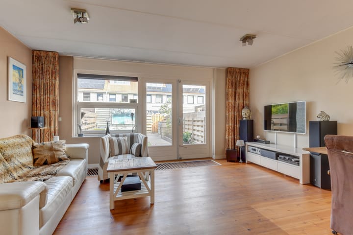 Foto 4 van Renoirhof 113