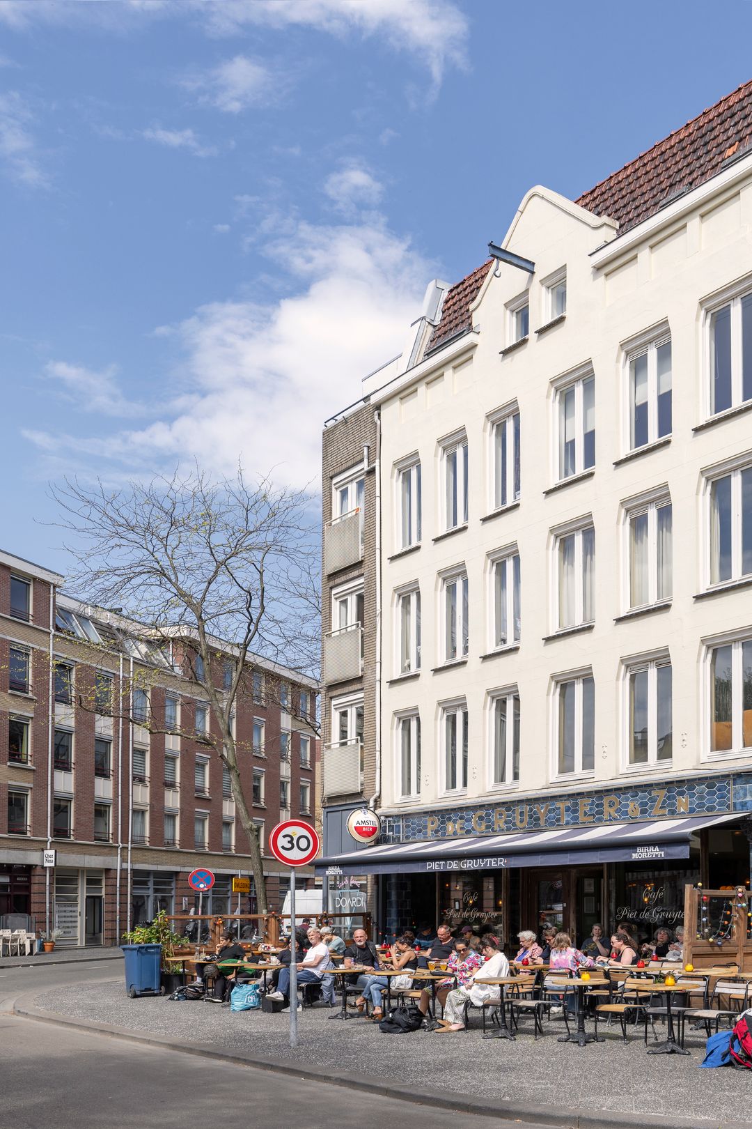 Photo 28 of Van Hogendorpstraat 153-H