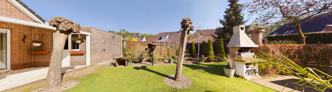 Achtertuin