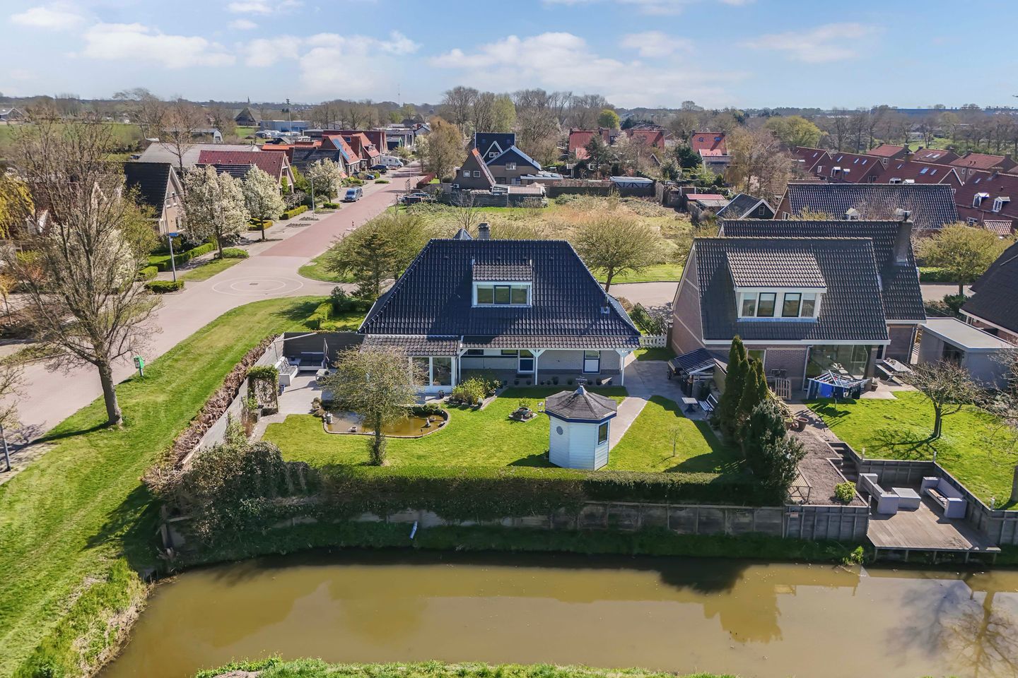 Foto 1 van Plantsoendwarsstraat 37