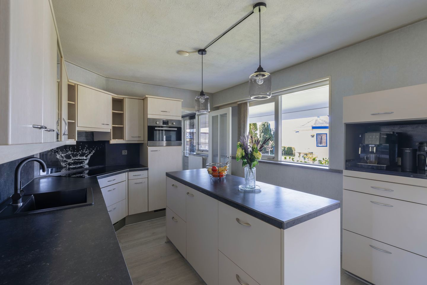 Photo 19 of Plantsoendwarsstraat 37