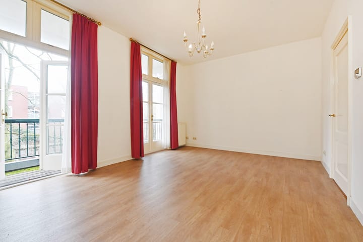 Photo 4 of Zeestraat 40-B