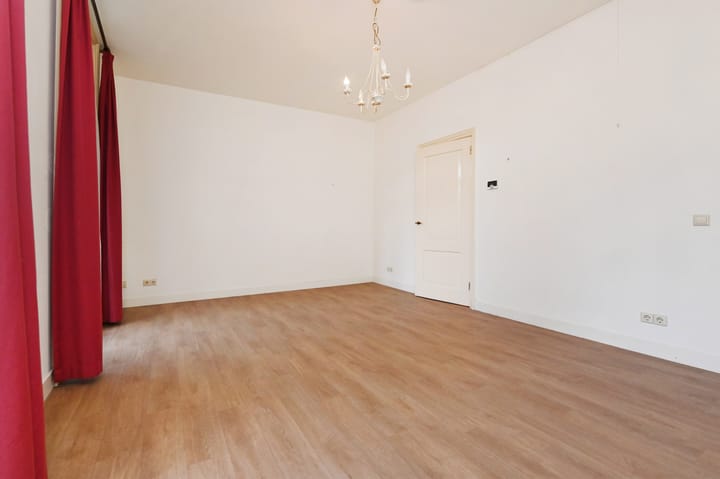 Photo 5 of Zeestraat 40-B