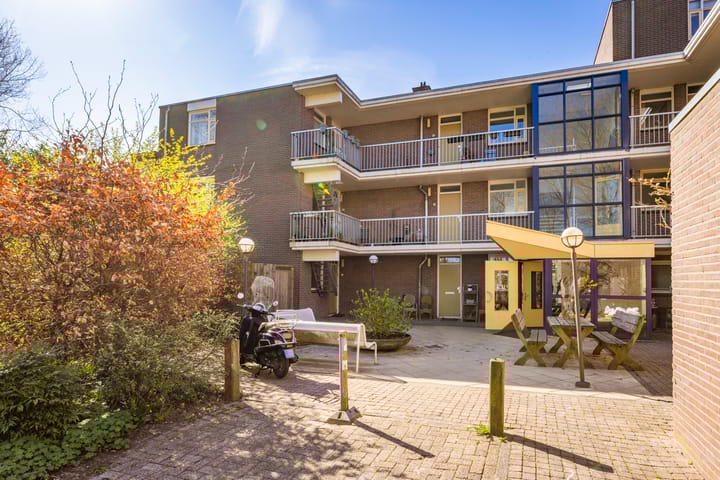 Foto 32 van Terpmeent 76