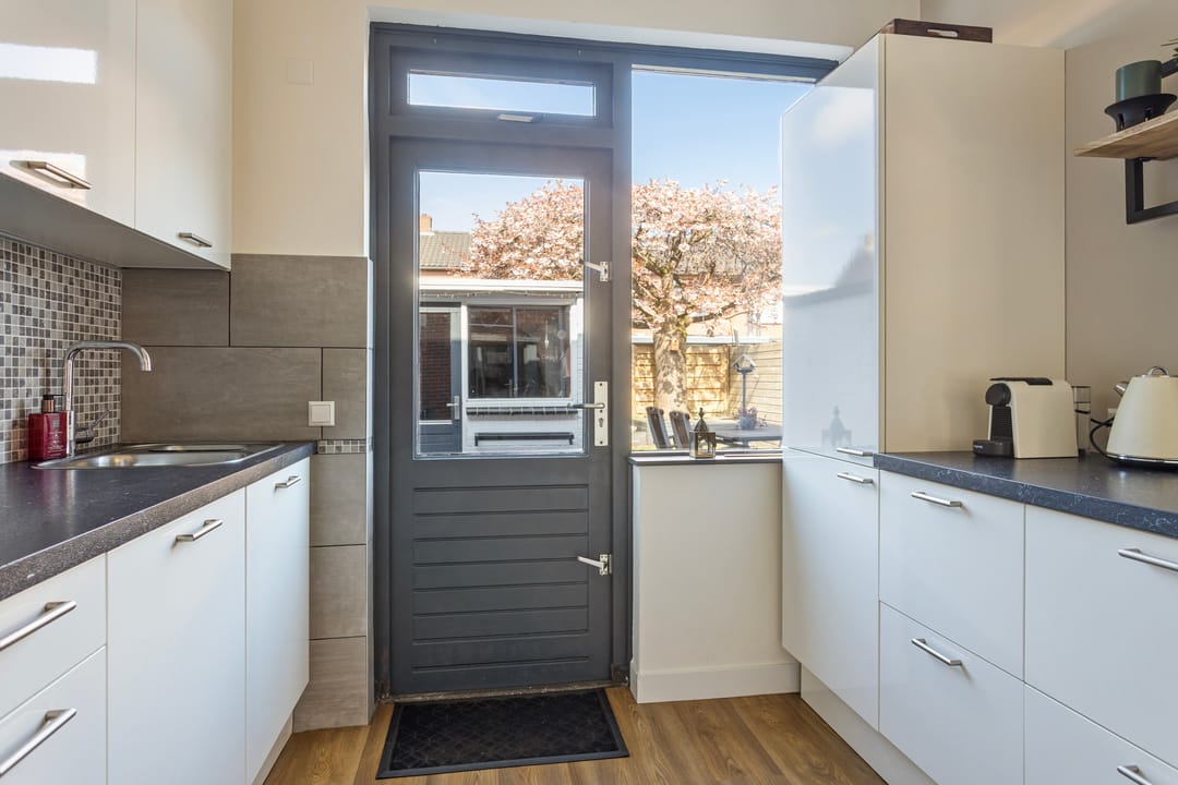 Foto 13 van Montgomerystraat 8