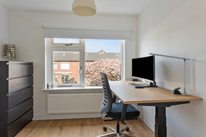 Foto 27 van Montgomerystraat 8