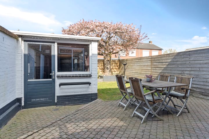 Foto 31 van Montgomerystraat 8