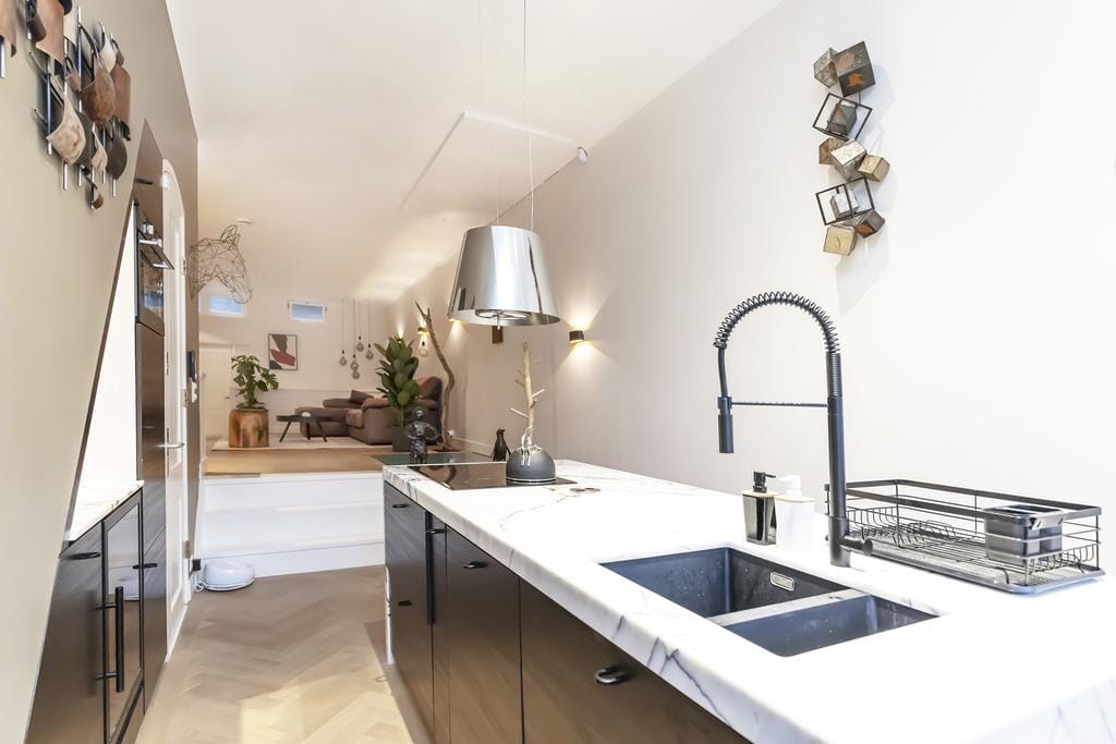 Photo 6 of Geldersekade 11-H