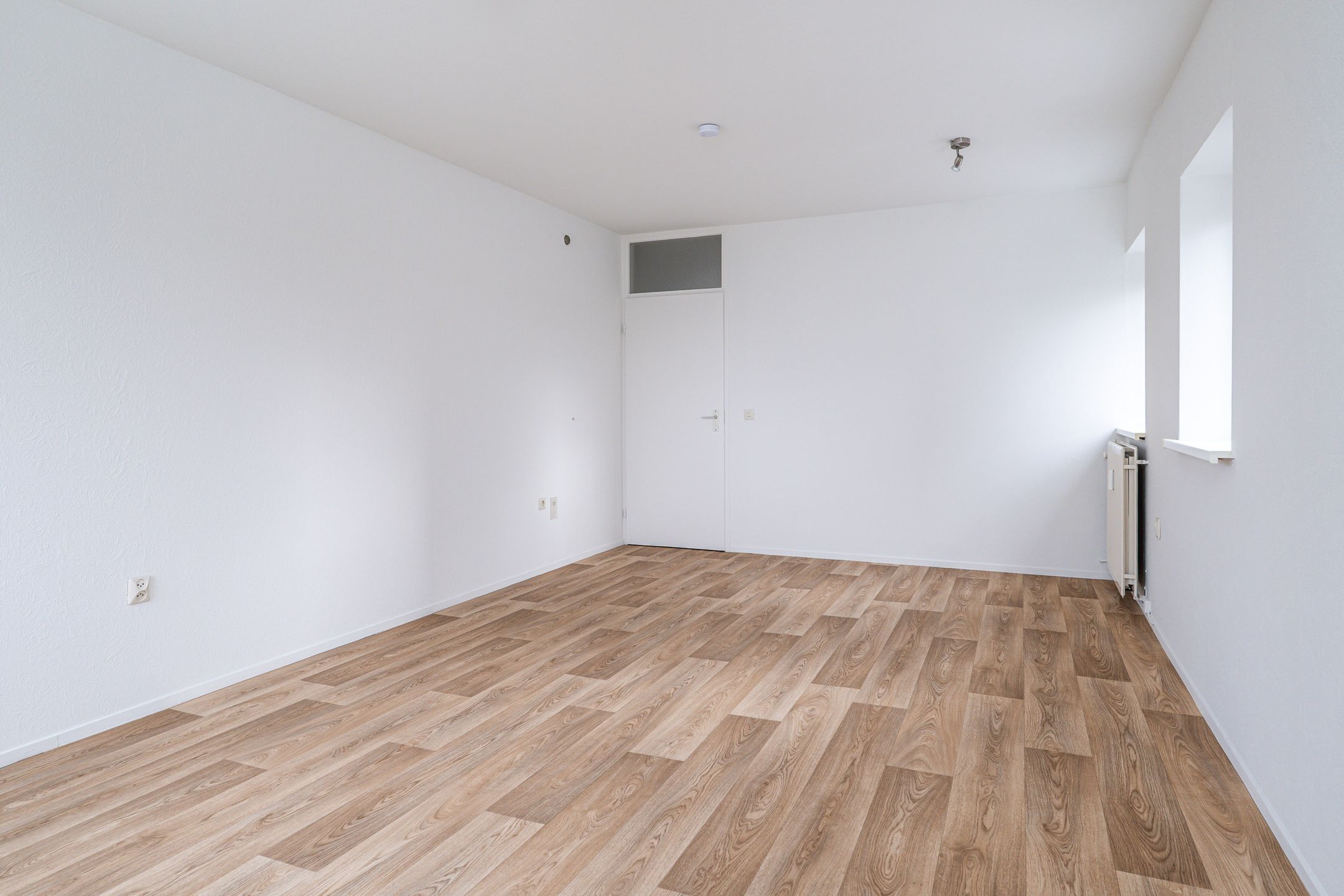 Photo 12 of Europaplein 34-B