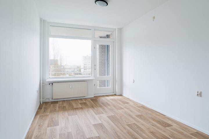 Photo 18 of Europaplein 34-B