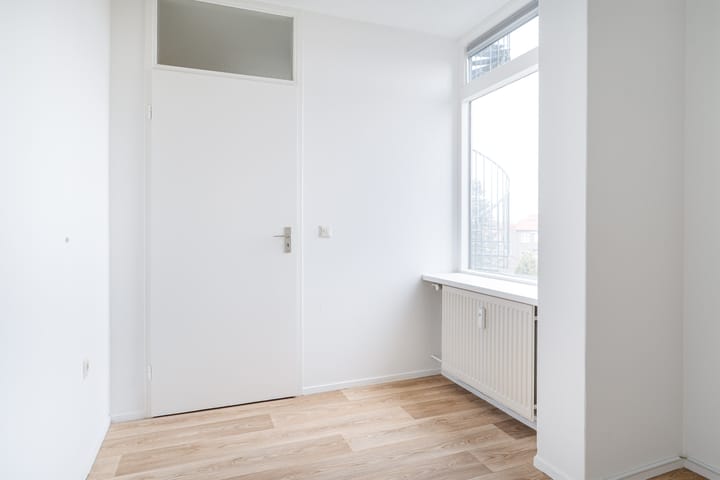 Photo 22 of Europaplein 34-B