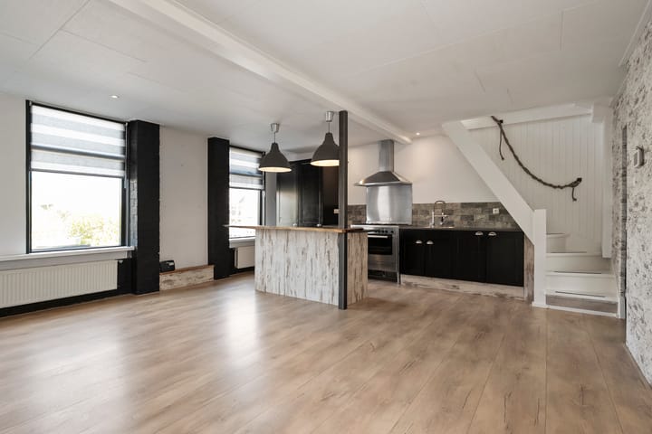 Foto 3 van Burg. Lovinkstraat 18