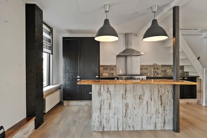 Foto 10 van Burg. Lovinkstraat 18