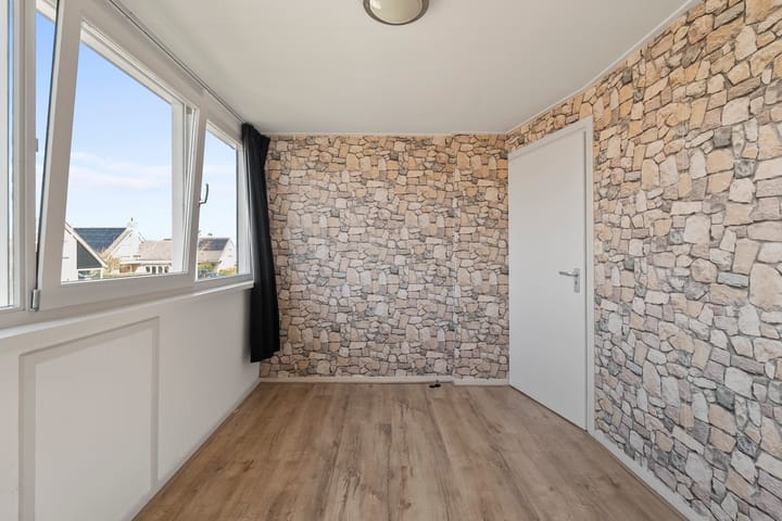 Foto 18 van Burg. Lovinkstraat 18