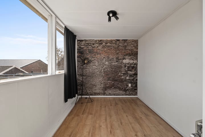 Foto 19 van Burg. Lovinkstraat 18