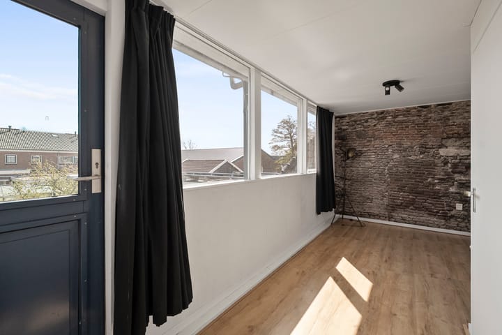 Foto 21 van Burg. Lovinkstraat 18