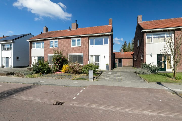 Foto 1 van Beukendreef 74